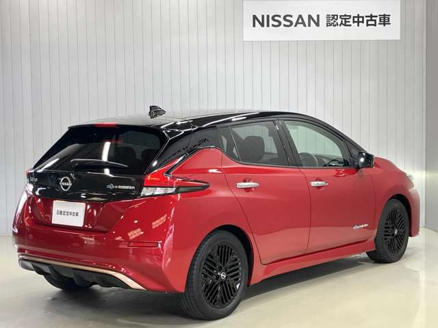リーフX Vセレクション 90周年記念車