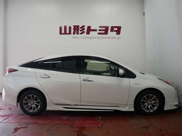 プリウス1.8 S セーフティ プラス