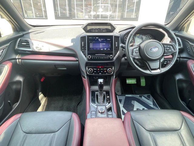 フォレスター1.8 STI スポーツ 4WD