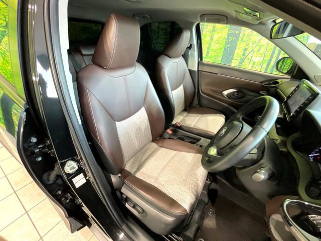 �y�n�[�t���U�[�V�[�g�z�������ƍ���S�n�𗼗������l�C�̃V�[�g���w�ʁE���ʂ̃t�@�u���b�N�f�ނ́A�ʋC���̗ǂ��⊊��ɂ����ɗD��Ă��܂��B�C���╞���ɍ��E���ꂸ���K�ɂ���肢�������܂��B