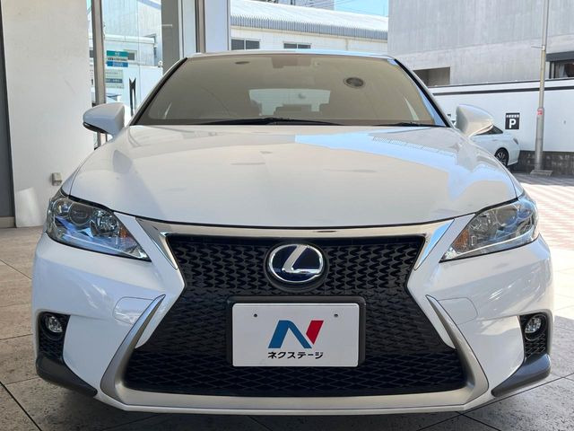 弊社では、全車『修復歴なし』のお車のみ取り扱っております。専任バイヤーによる厳選した仕入れの後、入庫後の車両チェックを行い、ネクステージが認定した高品質な中古車をご提供しております。