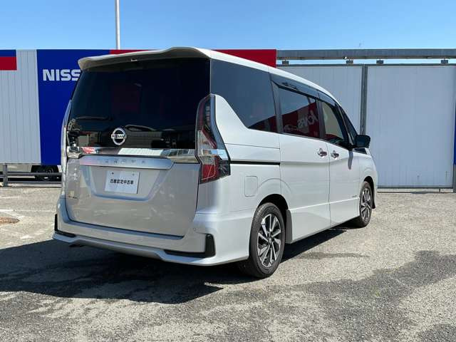 セレナ2.0 ハイウェイスターV