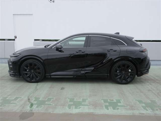 クラウンスポーツ2.5 Z E-Four 4WD