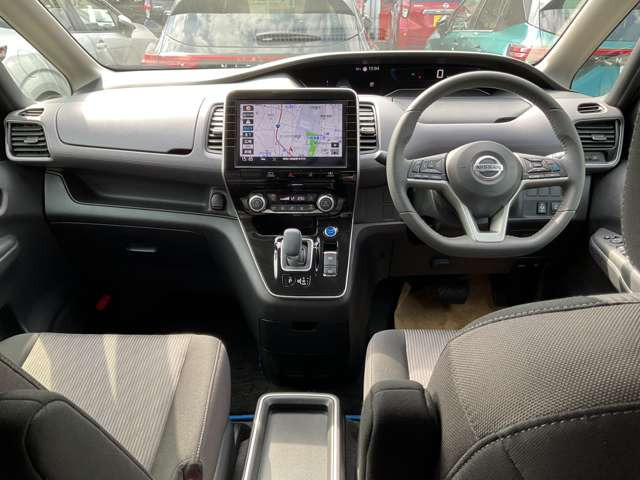 セレナ1.2 e-POWER ハイウェイスターV