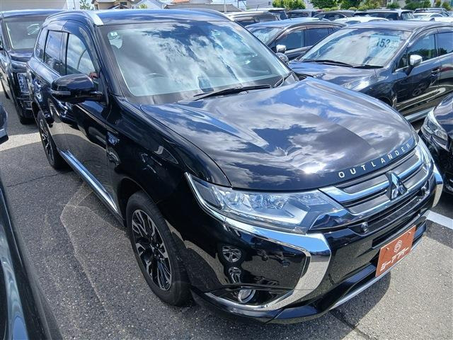 アウトランダーPHEV2.0 G プレミアムパッケージ 4WD