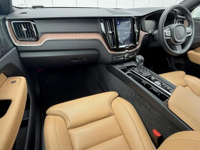 XC60D4 AWD インスクリプション ディーゼル 4WD