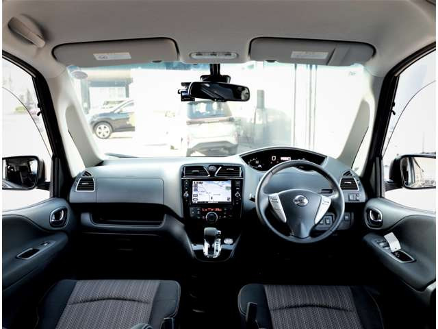 セレナ2.0 ハイウェイスター Vセレクション+Safety II S-HYBRID