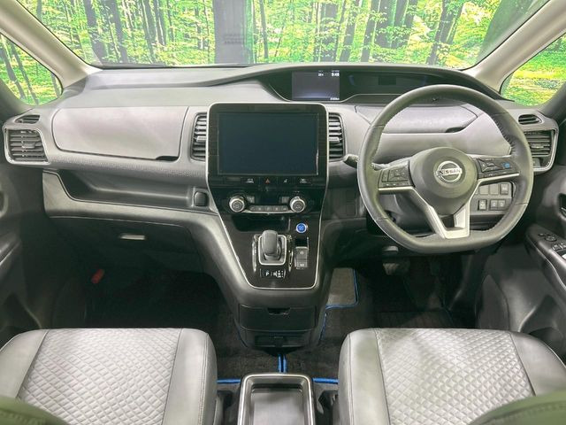 セレナ1.2 e-POWER ハイウェイスターV