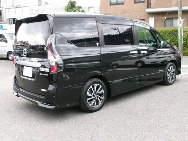 セレナ1.2 e-POWER ハイウェイスターV