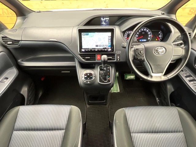 ヴォクシー2.0 ZS 煌
