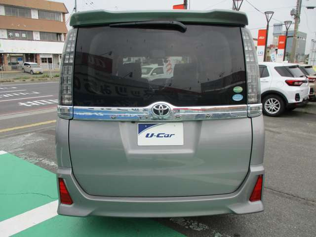 ヴォクシー2.0 ZS 煌 4WD
