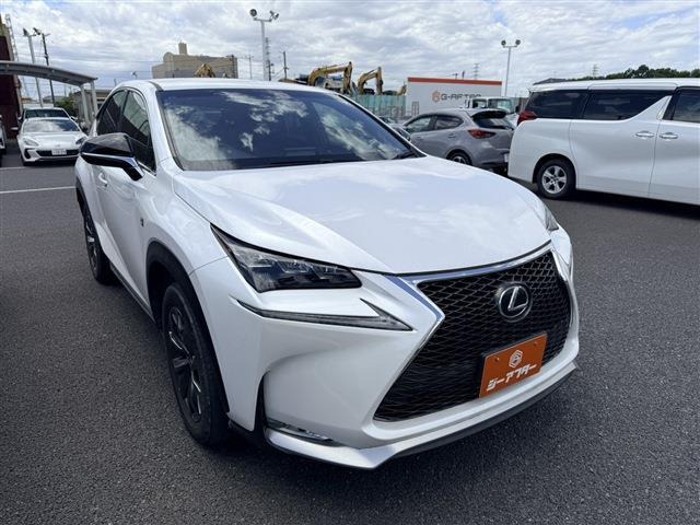 NX200t Fスポーツ 4WD