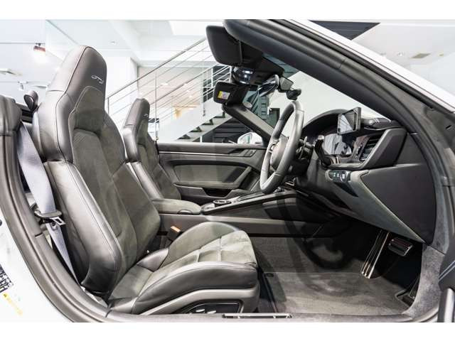 911カブリオレカレラ4 GTS PDK 4WD