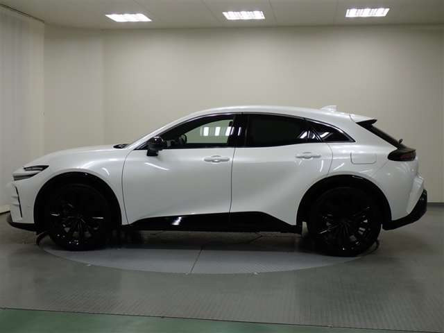 クラウンスポーツ2.5 Z E-Four 4WD