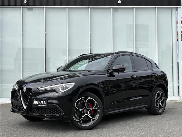 ステルヴィオ2.0 ターボ Q4 スポーツパッケージ 4WD