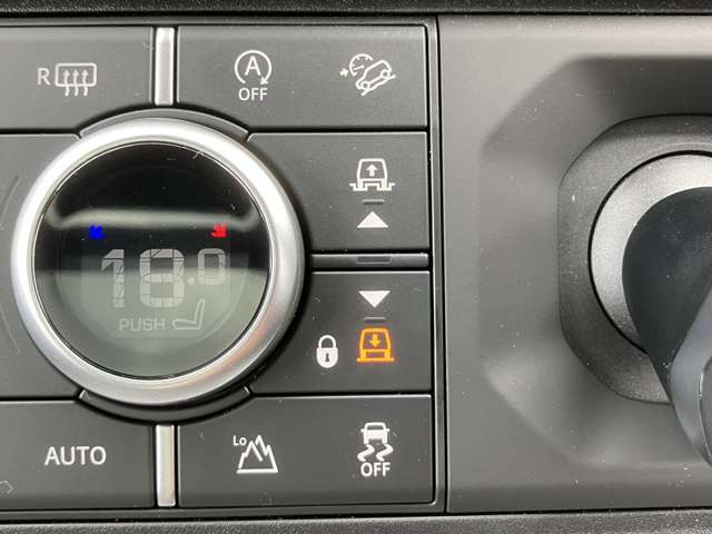 ディフェンダー130 X ダイナミック SE 3.0L D350 ディーゼル 4WD