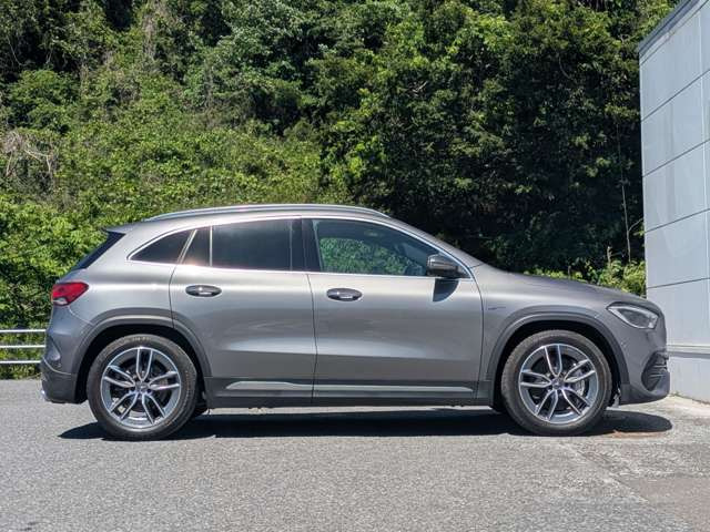 GLAクラスAMG GLA35 4マチック 4WD
