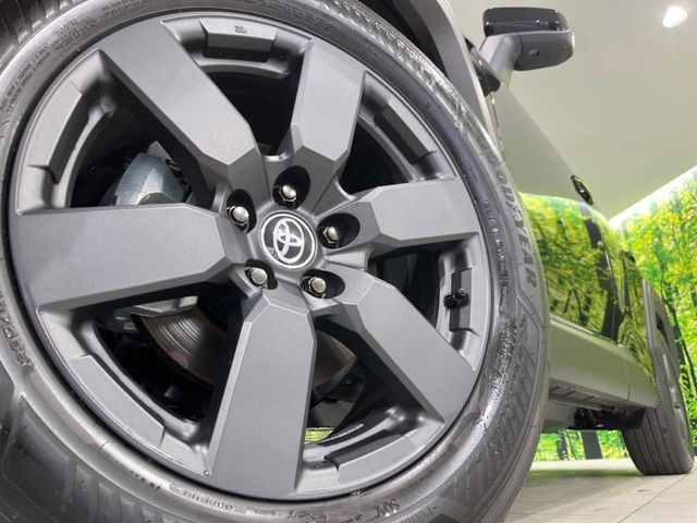 �y����18�C���`�A���~�z�C�[���z�O�ςɃ}�b�`���������A���~�z�C�[���𑕒����Ă���܂��B�e��ЊO�A���~�z�C�[����A�X�^�b�h���X�^�C�����戵�����Ă���܂��B���񂲑��k����������