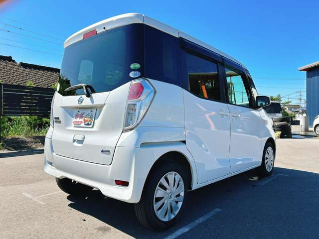 お客様のご予算帯に合わせたお車を常時100台以上取り揃えています!当社のスタッフがお客様のお車選びをしっかりサポートしご提案させていただきます!