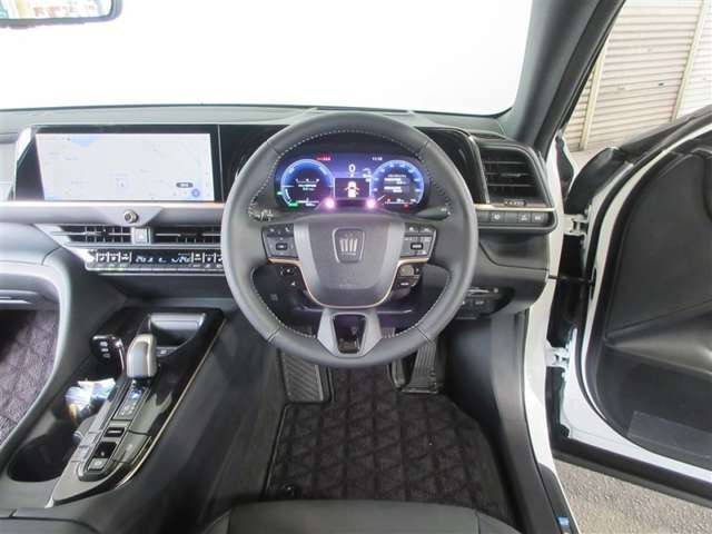 クラウンスポーツ2.5 Z E-Four 4WD