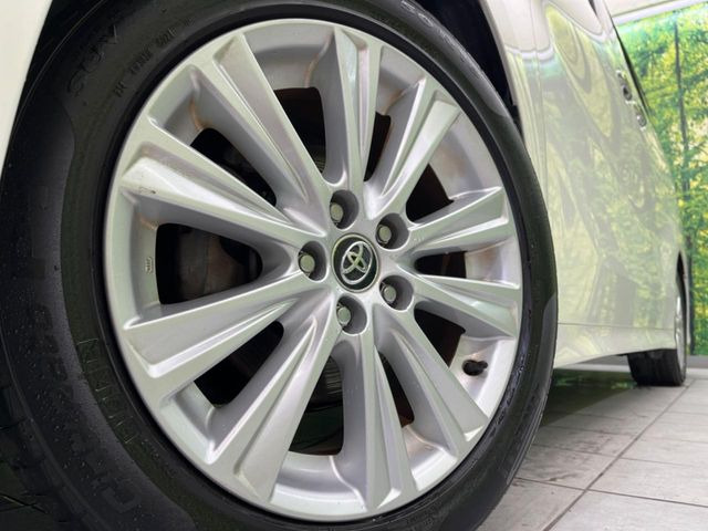 �y����18�C���`�A���~�z�C�[���z�O�ςɃ}�b�`���������A���~�z�C�[���𑕒����Ă���܂��B�e��ЊO�A���~�z�C�[����A�X�^�b�h���X�^�C�����戵�����Ă���܂��B���񂲑��k����������