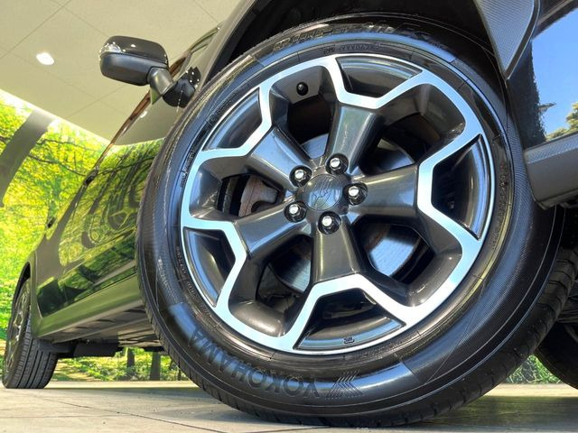 �y����17�C���`�A���~�z�C�[���z�O�ςɃ}�b�`���������A���~�z�C�[���𑕒����Ă���܂��B�e��ЊO�A���~�z�C�[����A�X�^�b�h���X�^�C�����戵�����Ă���܂��B���񂲑��k����������