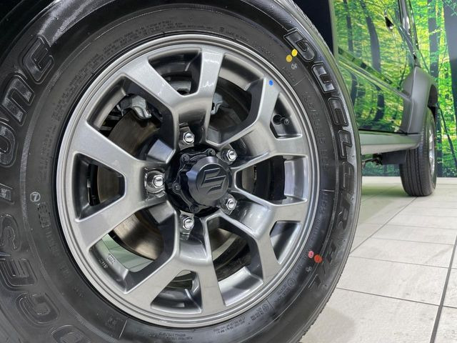 �y����15�C���`�A���~�z�C�[���z�O�ςɃ}�b�`���������A���~�z�C�[���𑕒����Ă���܂��B�e��ЊO�A���~�z�C�[����A�X�^�b�h���X�^�C�����戵�����Ă���܂��B���񂲑��k����������