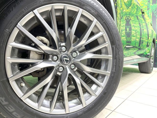 �y����20�C���`�A���~�z�C�[���z�O�ςɃ}�b�`���������A���~�z�C�[���𑕒����Ă���܂��B�e��ЊO�A���~�z�C�[����A�X�^�b�h���X�^�C�����戵�����Ă���܂��B���񂲑��k����������