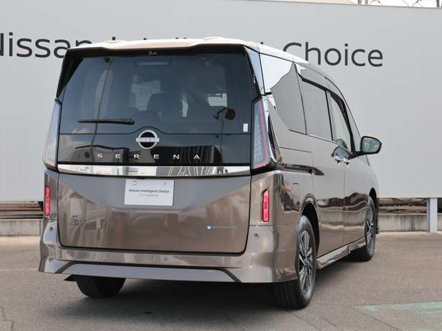 セレナ1.4 e-POWER ハイウェイスターV