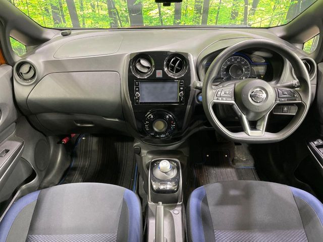 ノート1.2 e-POWER X ブラックアロー