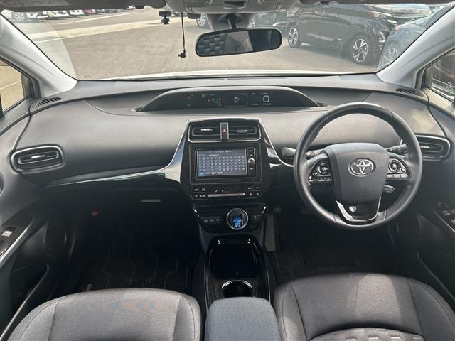 プリウスPHV1.8 S セーフティ プラス
