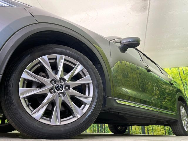 �y���������C���`�A���~�z�C�[���z�O�ςɃ}�b�`���������A���~�z�C�[���𑕒����Ă���܂��B�e��ЊO�A���~�z�C�[����A�X�^�b�h���X�^�C�����戵�����Ă���܂��B���񂲑��k����������