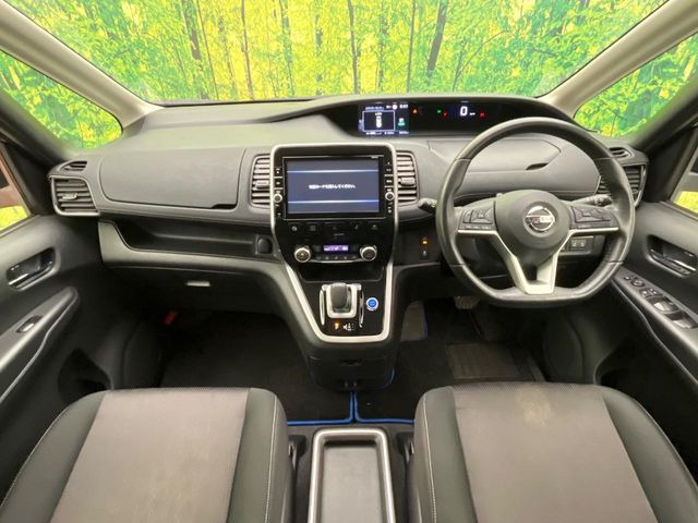 セレナ1.2 e-POWER ハイウェイスター
