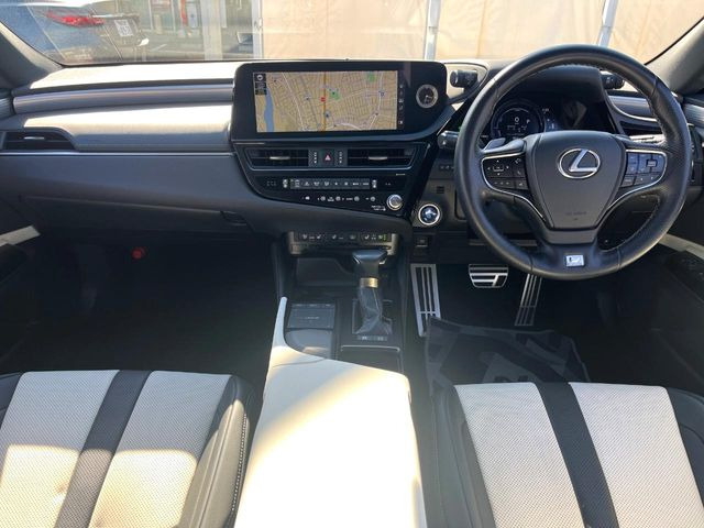 ES300h Fスポーツ