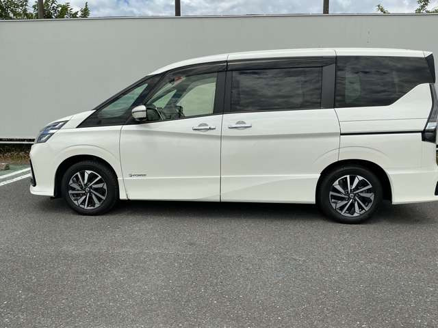 セレナ1.2 e-POWER ハイウェイスターV