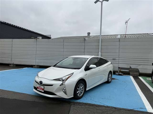 プリウス1.8 S E-Four 4WD