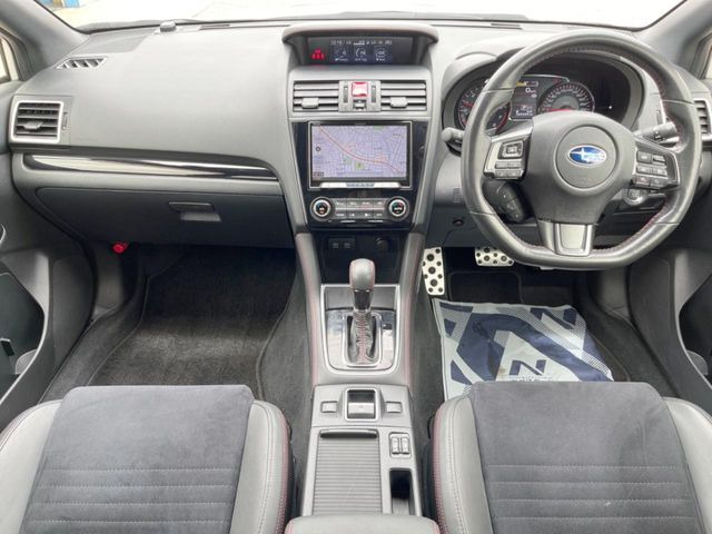 WRXS4 2.0 GT-S アイサイト 4WD