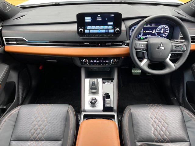 アウトランダーPHEV 2.4 P 4WD