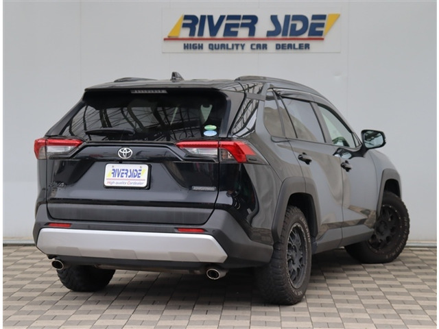 RAV42.0 アドベンチャー 4WD