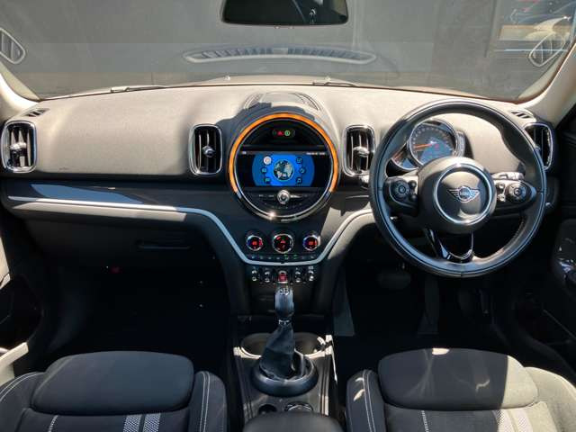 ミニクロスオーバークーパー SD オール4 4WD