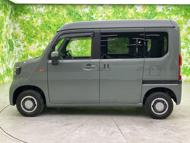 N-VANファン ターボ 4WD