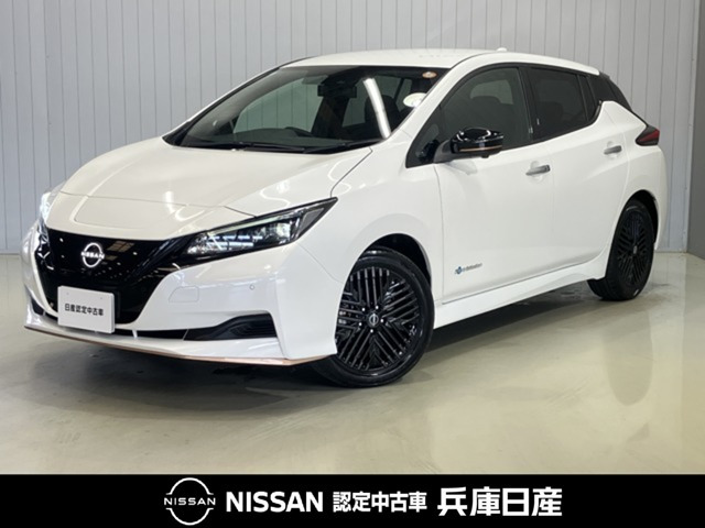 リーフX Vセレクション 90周年記念車