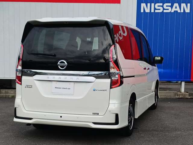セレナ1.2 e-POWER ハイウェイスターV