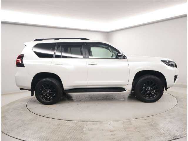 ランドクルーザープラド2.7 TX Lパッケージ マットブラック エディション 4WD