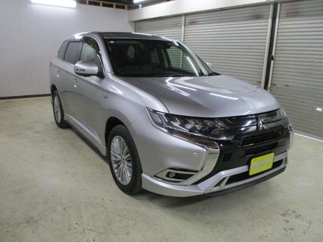 アウトランダーPHEV 2.4 G 4WD
