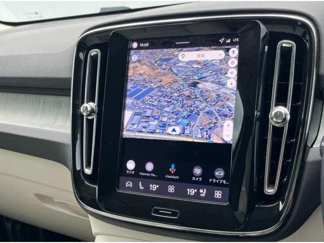 XC40ウルトラ B4 AWD 4WD