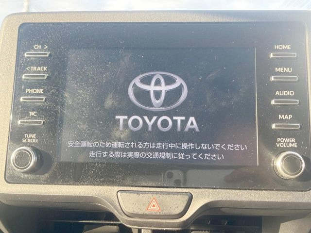 �y8�C���` �f�B�X�v���C�I�[�f�B�I�z���ʂ̃f�B�X�v���C��AppleCarPlay��AndroidAuto�����p�\�B�傫�ȉ�ʂŃX�}�z�i�r�A�v���������p���������܂���