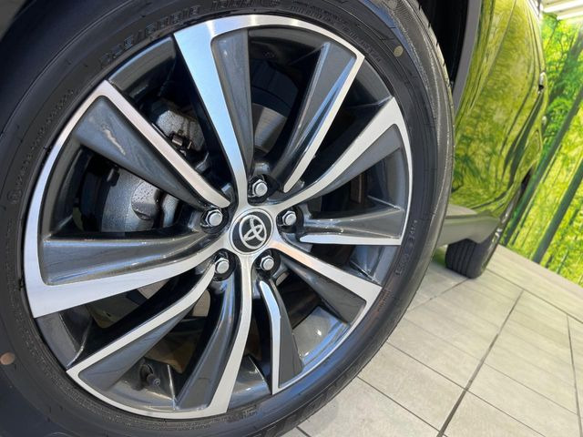 �y����18�C���`�A���~�z�C�[���z�O�ςɃ}�b�`���������A���~�z�C�[���𑕒����Ă���܂��B�e��ЊO�A���~�z�C�[����A�X�^�b�h���X�^�C�����戵�����Ă���܂��B���񂲑��k����������