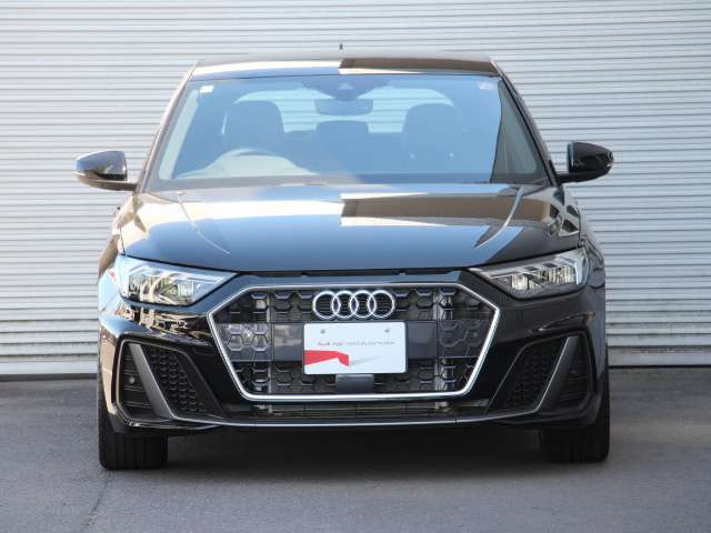 A1スポーツバック25 TFSI Sライン