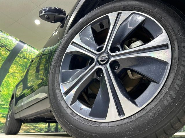 �y����17�C���`�A���~�z�C�[���z�O�ςɃ}�b�`���������A���~�z�C�[���𑕒����Ă���܂��B�e��ЊO�A���~�z�C�[����A�X�^�b�h���X�^�C�����戵�����Ă���܂��B���񂲑��k����������